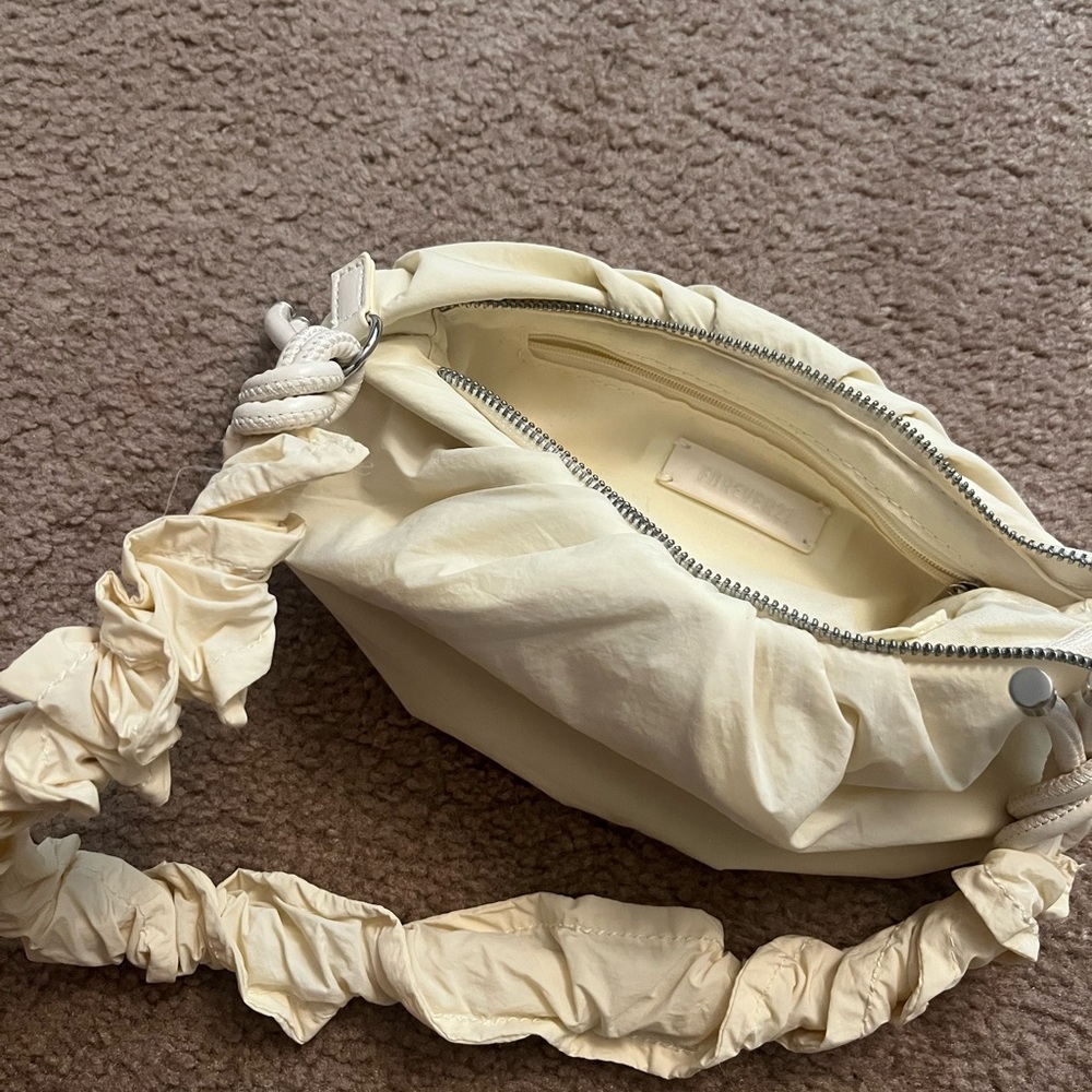 Ruffle Mini Purse - Picture 3 of 4